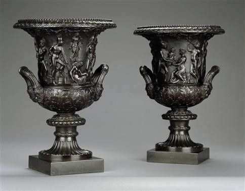 Vase Pharos en Bronze Patiné 60 cm – Chef-d’Œuvre Classique et Majestueux