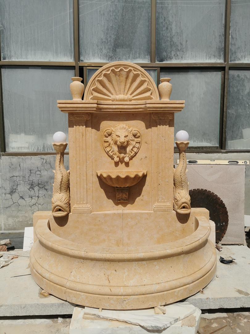 Fontaine Trévi en Pierre Sculptée – Majesté et Élégance Inspirée de l’Antiquité