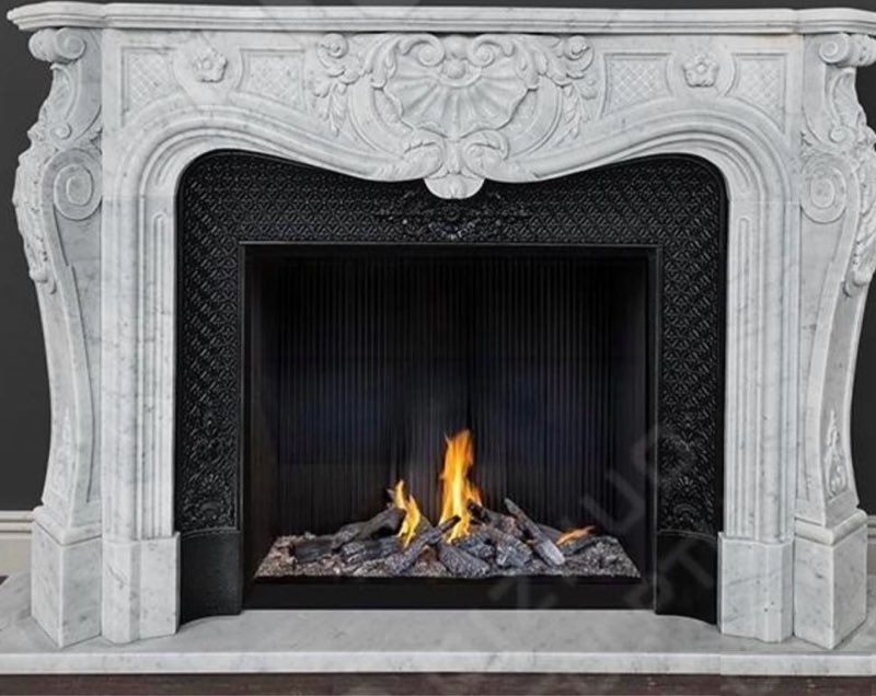 Cheminée Blois - style Louis XV en Marbre de Carrare Noir et Blanc – Élégance et Raffinement